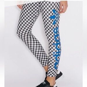 ADIDAS BLACK WHITE HOUNDSTOOTH PRINT LEGGINGS WITH BLUE ADIDAS LOGO SZ S NWOT